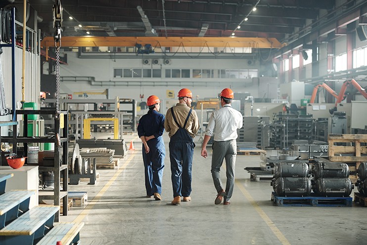 Team Safety and Engagement in Manufacturing: How Digital Signage Can Help